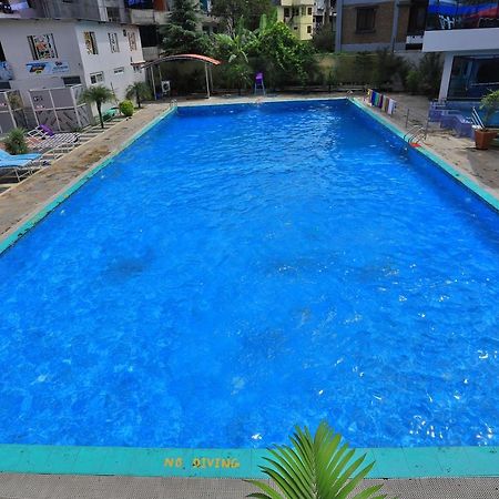 Oyo 591 Hotel Blue Moon Dharampur Zewnętrze zdjęcie