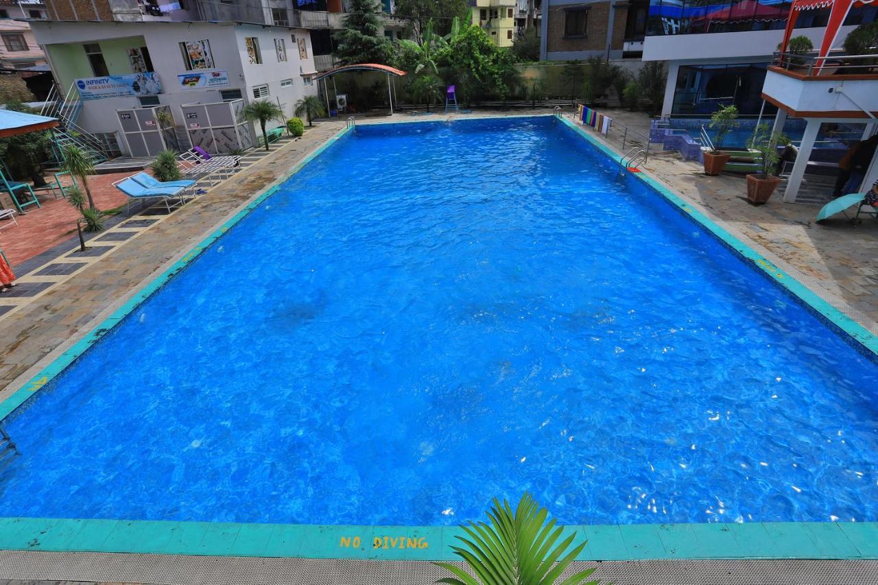 Oyo 591 Hotel Blue Moon Dharampur Zewnętrze zdjęcie