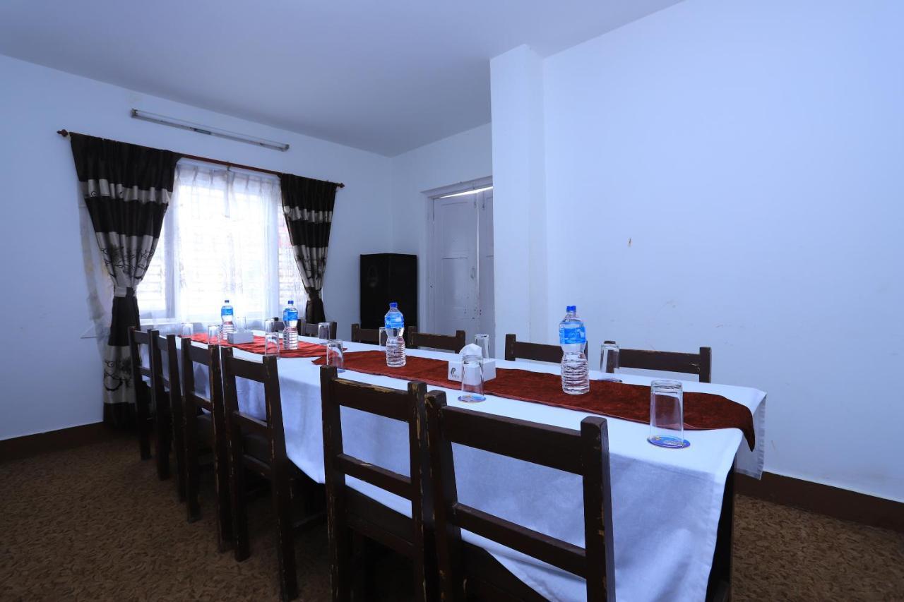 Oyo 591 Hotel Blue Moon Dharampur Zewnętrze zdjęcie