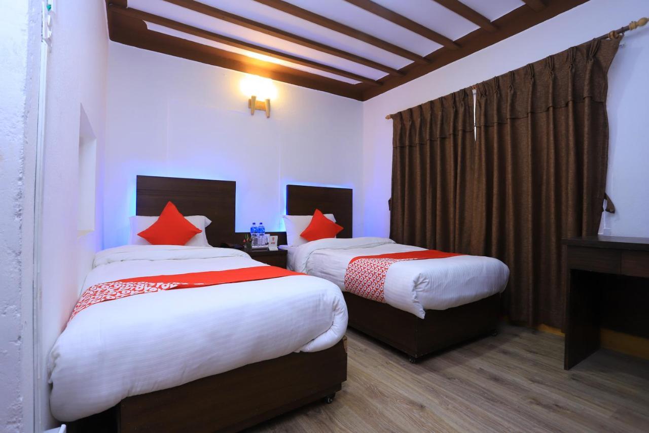 Oyo 591 Hotel Blue Moon Dharampur Zewnętrze zdjęcie
