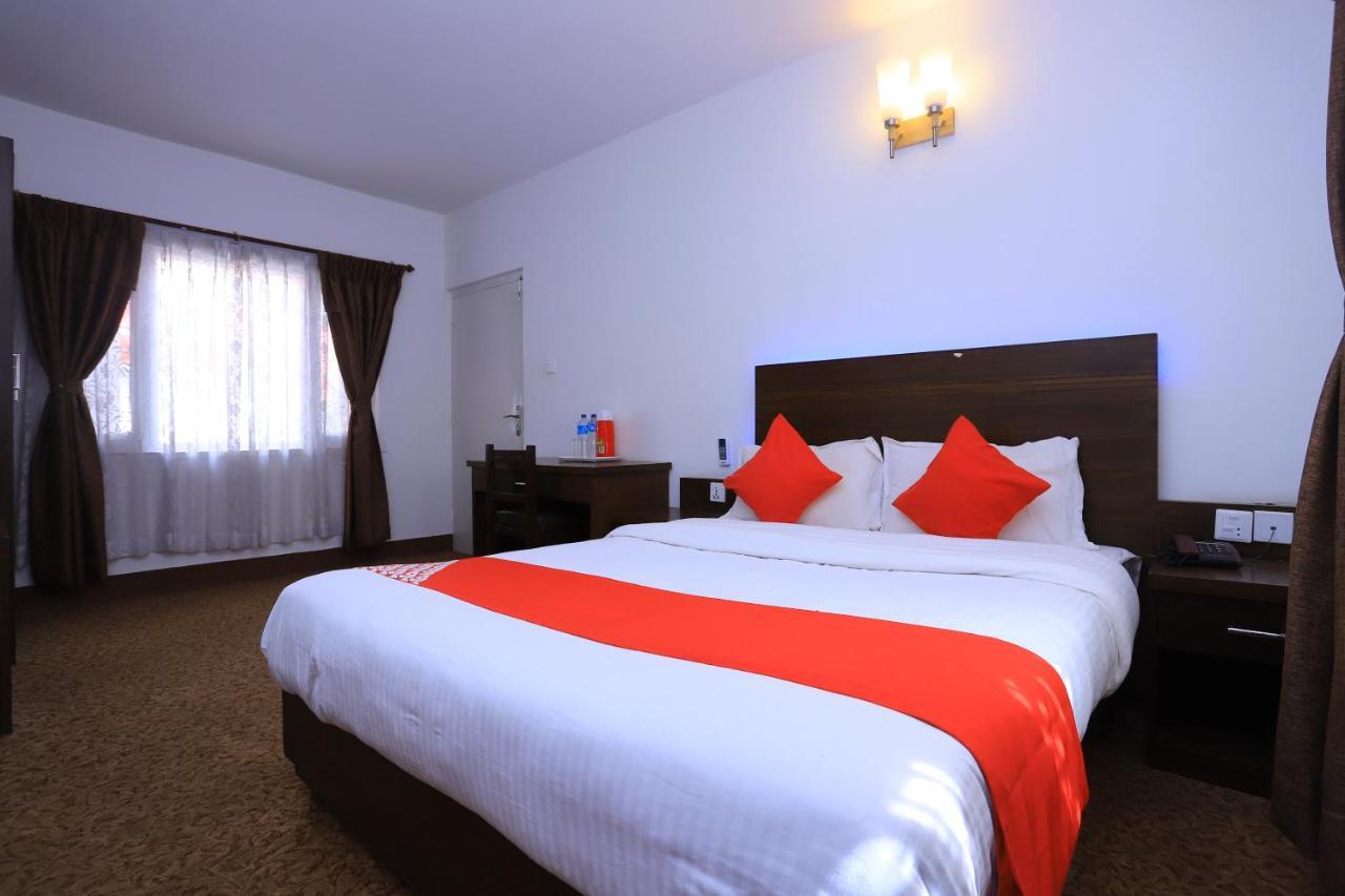 Oyo 591 Hotel Blue Moon Dharampur Zewnętrze zdjęcie