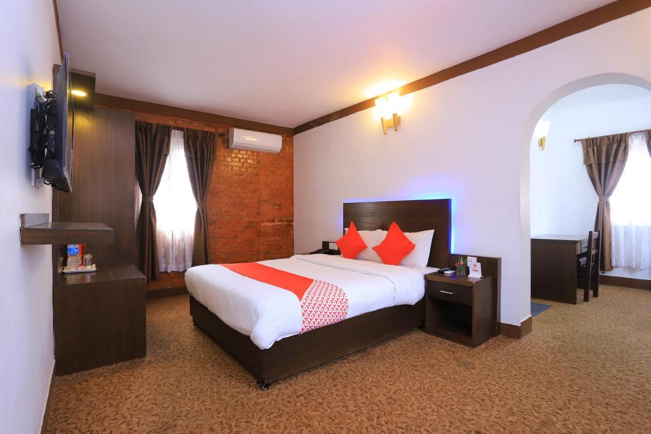 Oyo 591 Hotel Blue Moon Dharampur Zewnętrze zdjęcie