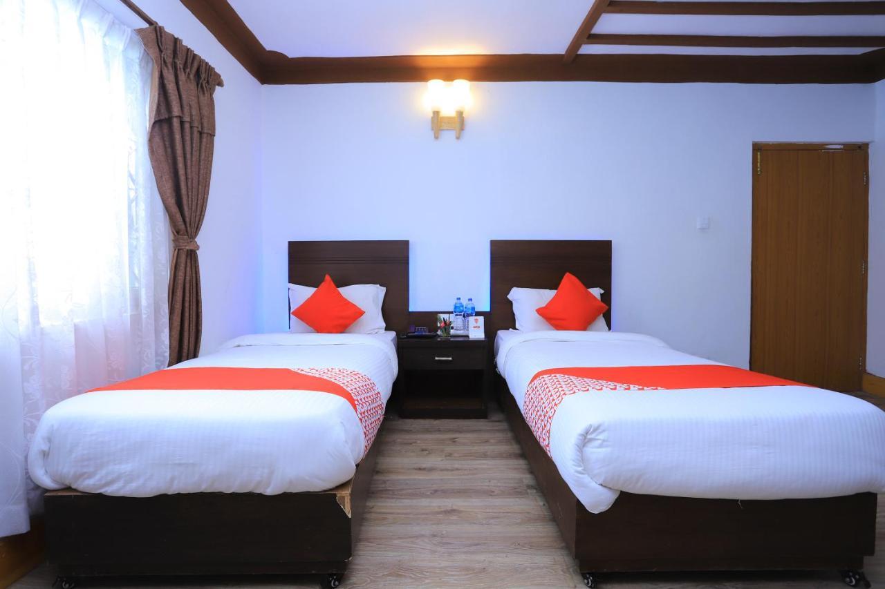 Oyo 591 Hotel Blue Moon Dharampur Zewnętrze zdjęcie