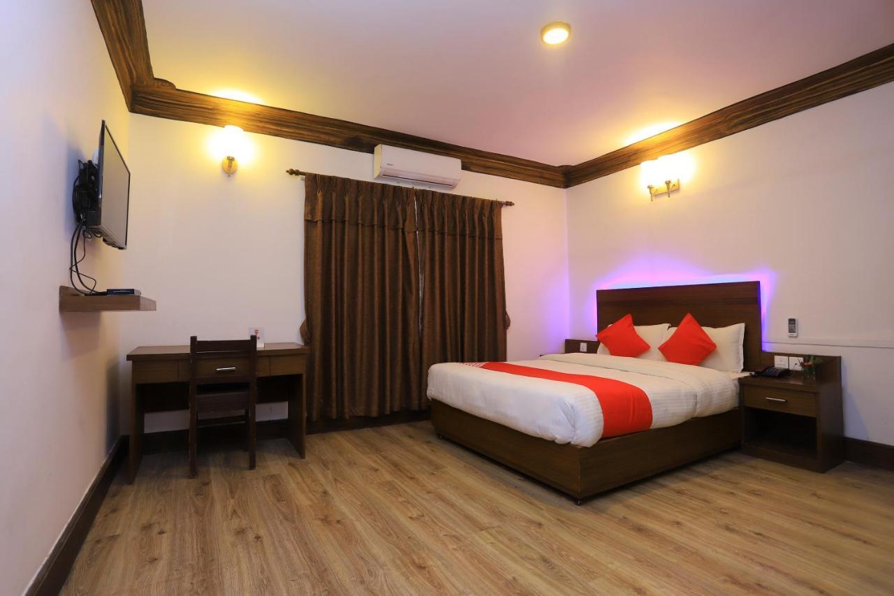 Oyo 591 Hotel Blue Moon Dharampur Zewnętrze zdjęcie