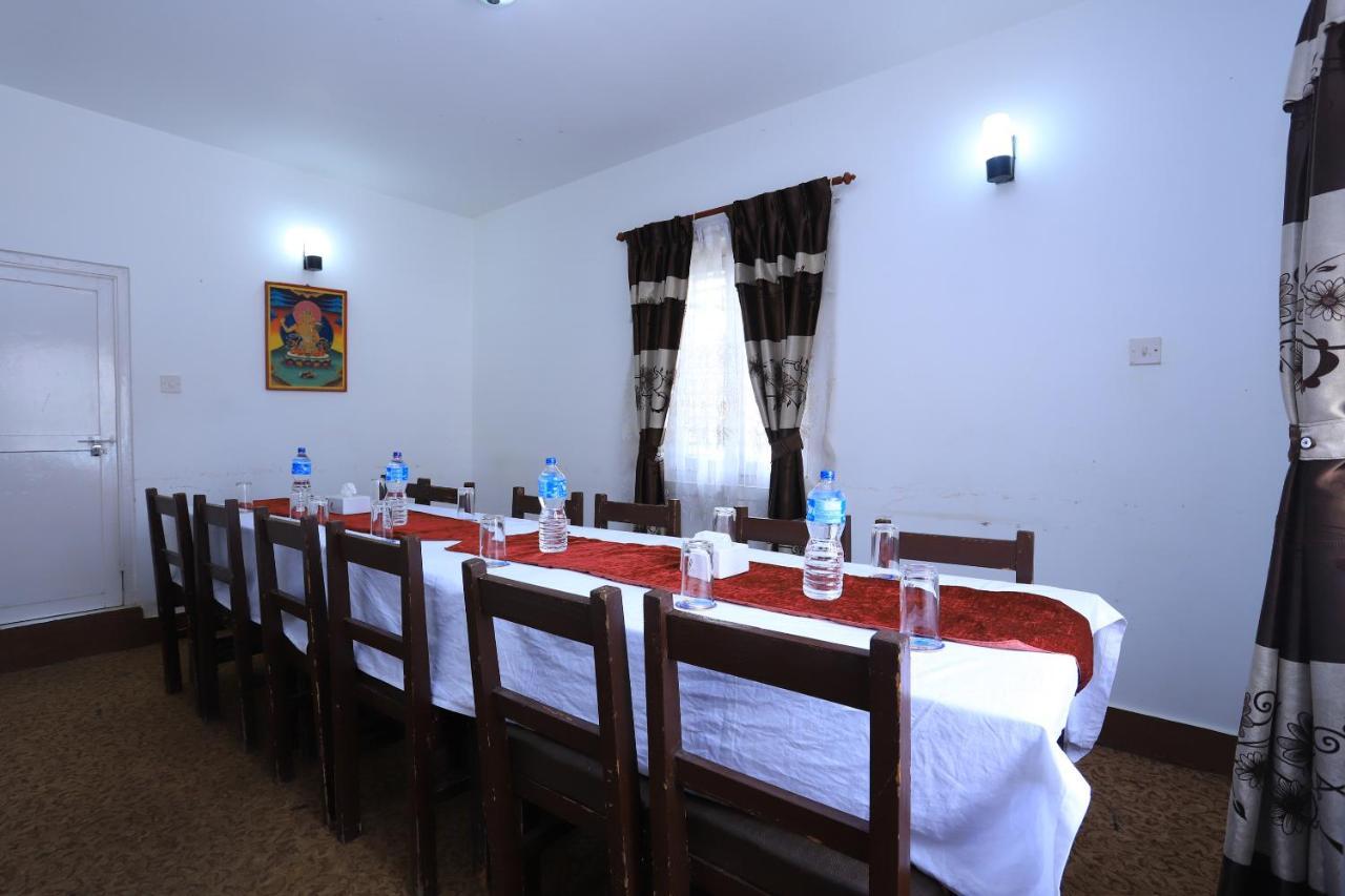 Oyo 591 Hotel Blue Moon Dharampur Zewnętrze zdjęcie