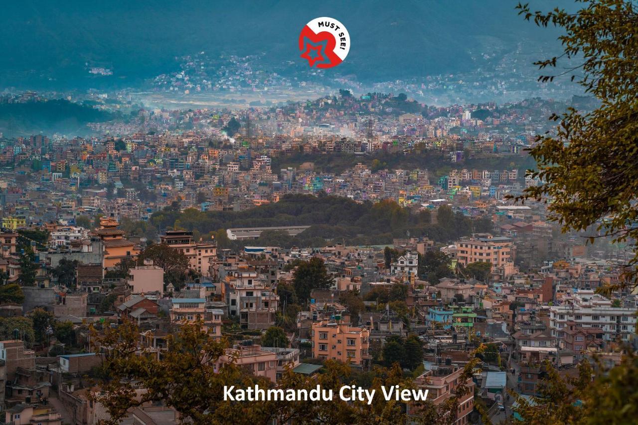 Oyo 591 Hotel Blue Moon Dharampur Zewnętrze zdjęcie